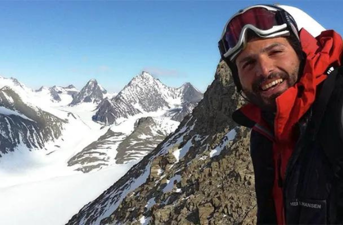 4 Egyptian Mountain Climbers Who Make Climbing Look Easy - Cairo Gossip